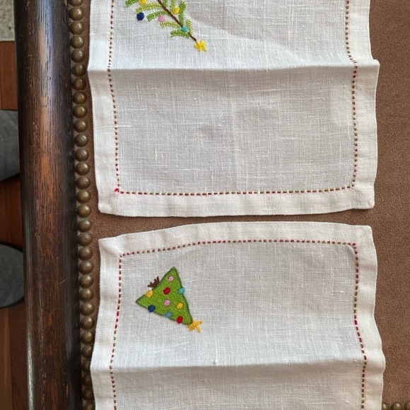 (NWT) Set of Four 100% Linen Handmade Christmas Napkins from Haiti Each Unique - Picture 5 of 10